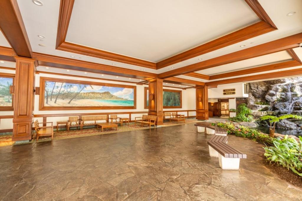 ホノルルWaikiki Banyan W-Ocean Views With Free Parking!アパートメント エクステリア 写真