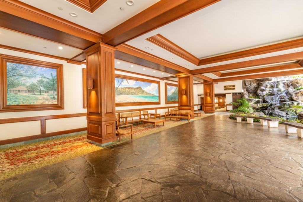 ホノルルWaikiki Banyan W-Ocean Views With Free Parking!アパートメント エクステリア 写真