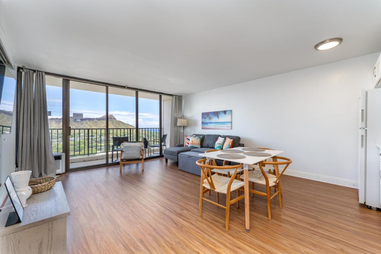 ホノルルWaikiki Banyan W-Ocean Views With Free Parking!アパートメント エクステリア 写真